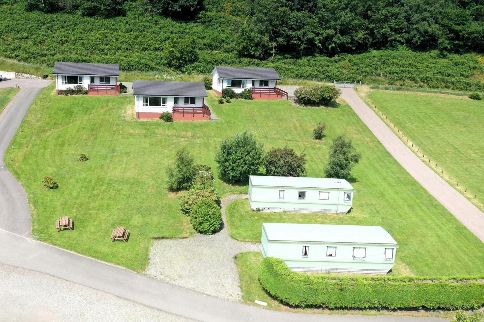 Ash, Birch And Rowan Self Catering Cabins أونيك الغرفة الصورة